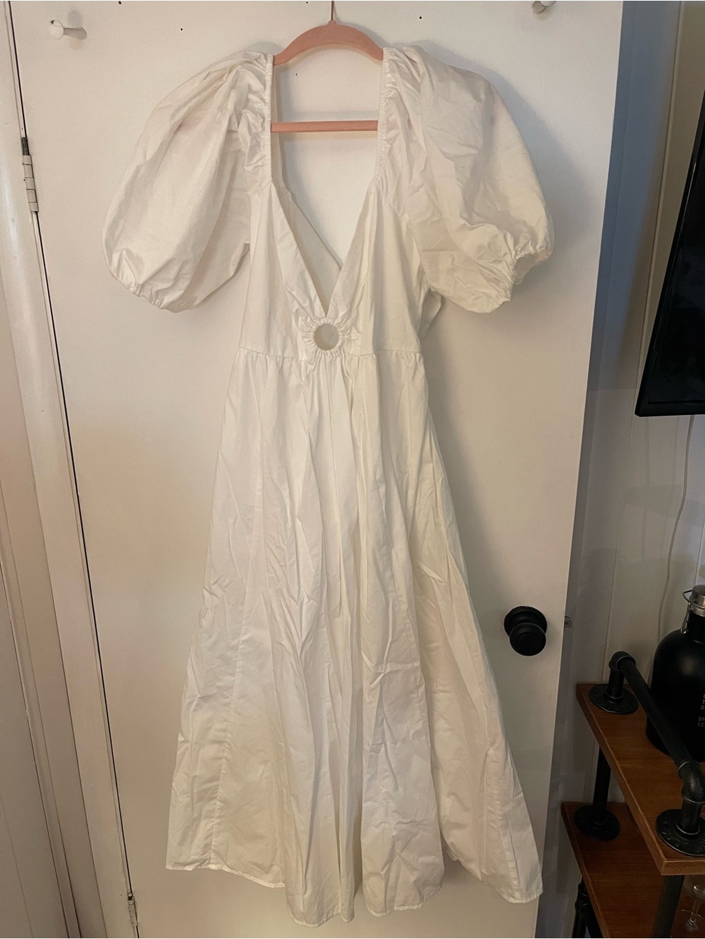 Abercrombie & Fitch White Puff-Sleeve V-Neck Maxi Dress with Ring Detail
